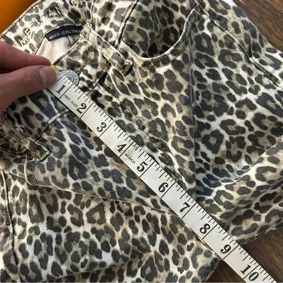 ❤️ American Eagle high rise Jegging jeans 0 animal print - Picture 8 of 10